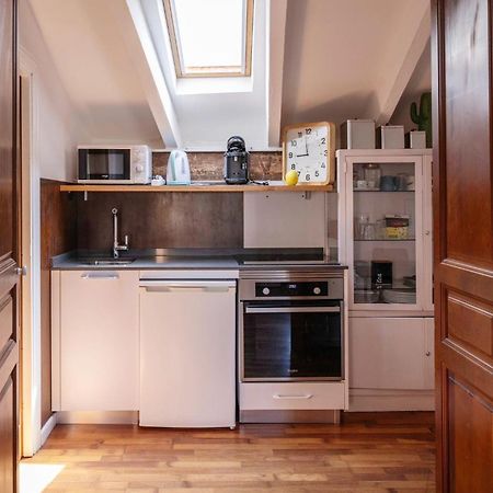 Estudio Ciutat Vella Al Lado De Jardines Del Turia Apartment Valencia Bagian luar foto